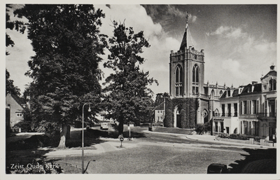 130749 Gezicht op de Oude Kerk (1e Dorpsstraat 1) te Zeist. vanaf de Waterigeweg.